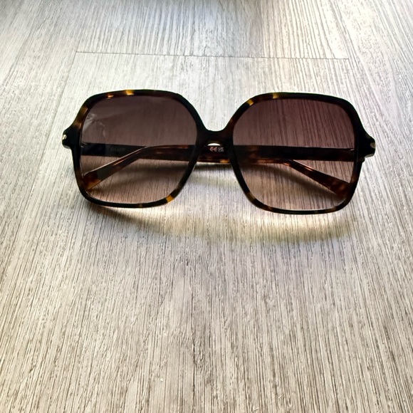 Quay Australia Accessories - quay australia press tour tortoise oversized square retro sunglasses eyewear NEW